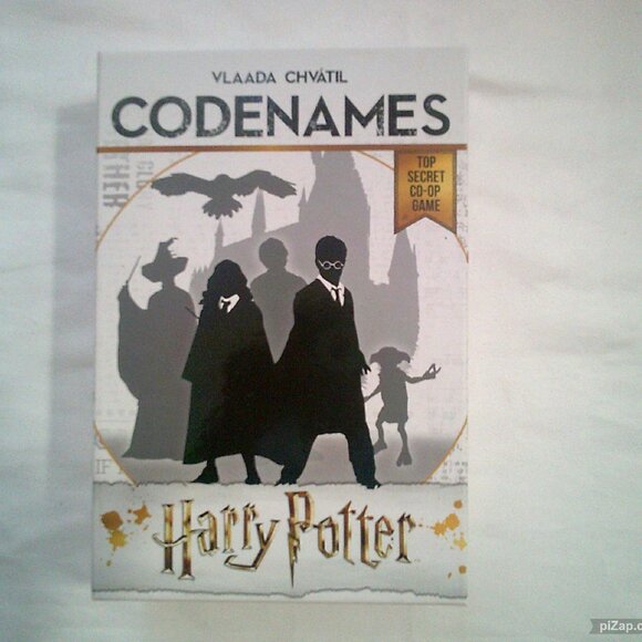 CODENAMES: Board Game , Based on Harry Potter Films - Picture 1 of 3